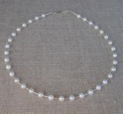 Halsband med sötvattenpärlor